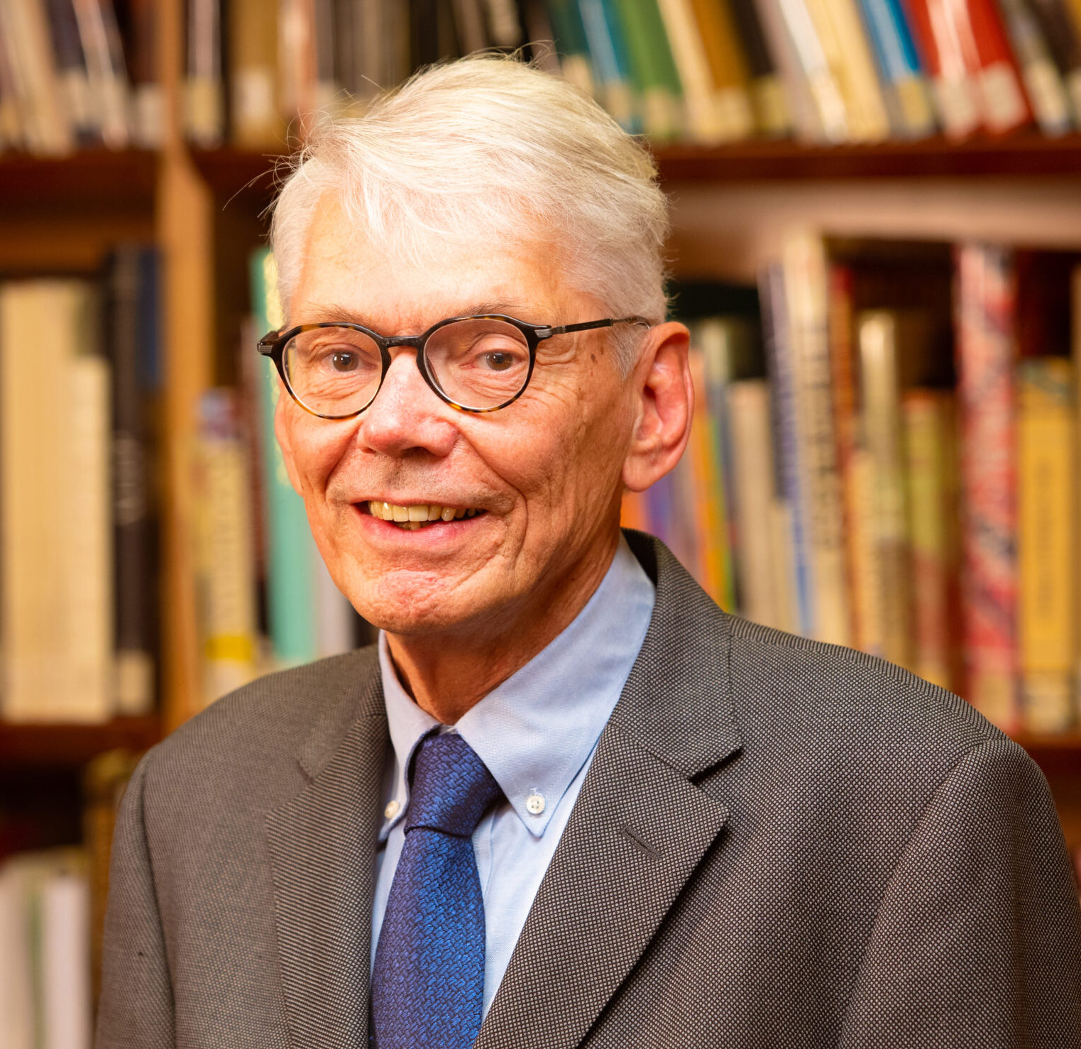 Dr. Gijs Walraven- AKHS