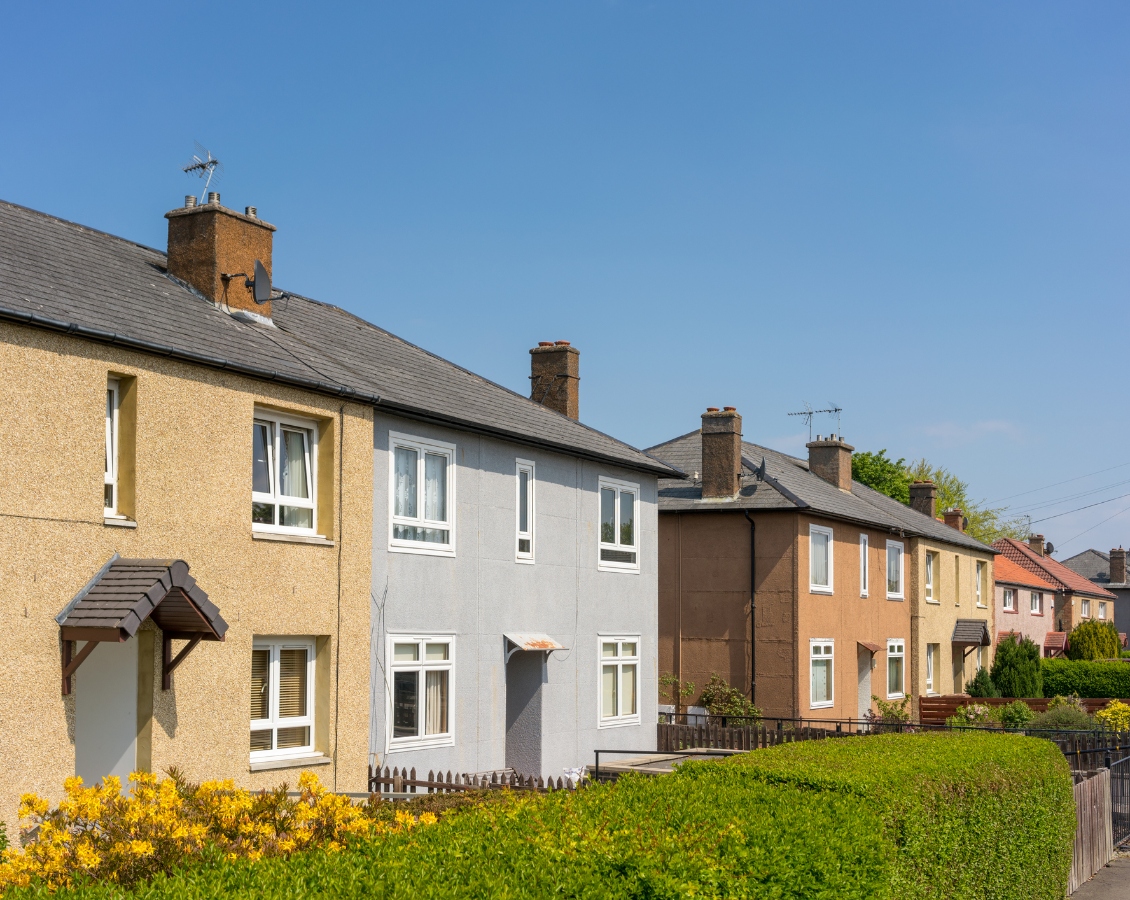 Colourful houses in Edinburgh during the summer