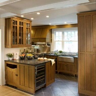 Traditional Light Wood Kitchen