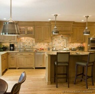 Traditional Light Wood Kitchen