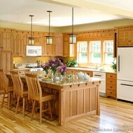 Traditional Light Wood Kitchen