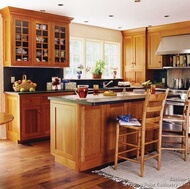 Traditional Light Wood Kitchen