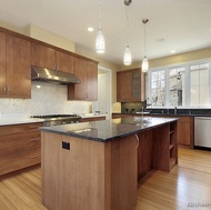 Traditional Light Wood Kitchen