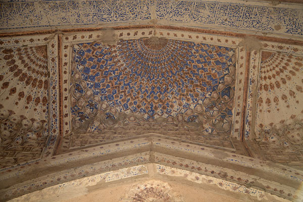 Looking up the ceiling of the mausoleum of Gowhar Shad | Gowhar Shad Mausoleum | Afghanistan