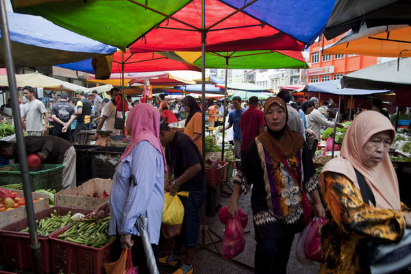 Picture of Pudu market (Malaysia): Shoppers at Pudu Market