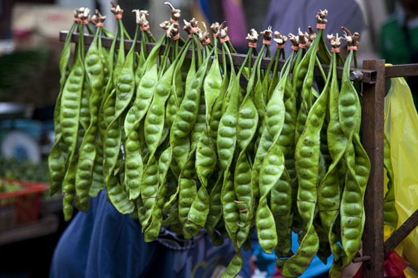 Picture of Pudu market (Malaysia): Long peas with a funny look hanging out for sale at Pudu market