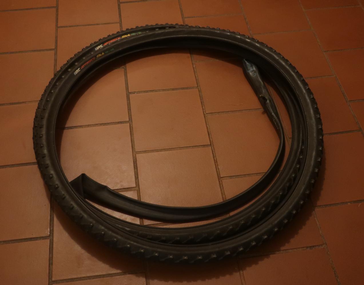 700C Tires