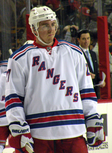 Ryan McDonagh v dresu Rangers (2011)