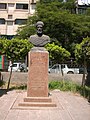 Estatua de Ibn Khaldún no Cairo.