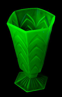 Fluorescent uranium Depression glass