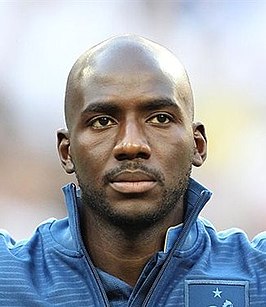 Alou Diarra voorafgaand aan het EK-duel tegen Engeland, op 11 juni 2012 in Donetsk, Oekraïne