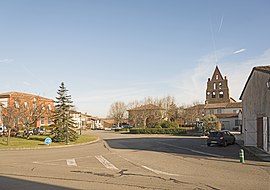 The village square in Saint-Cézert