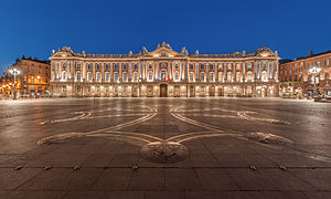Capitole de Toulouse at night