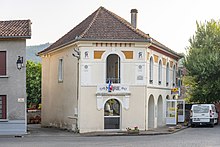 Izaut-de-l'Hôtel - La mairie.jpg