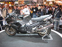 Op het moment dat deze Kawasaki ZZ-R 1400 gefotografeerd werd (Motorsalon Parijs 2005) was hij nog niet te koop.