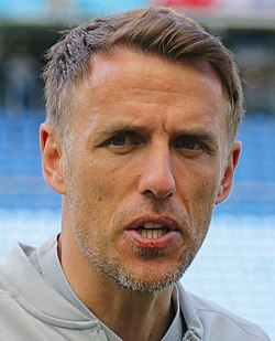 Phil Neville az Angol női válogatott szövetségi kapitányaként 2019-ben