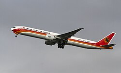 Boeing 777-300ER der TAAG