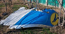 The wingtip of UIA Flight 752