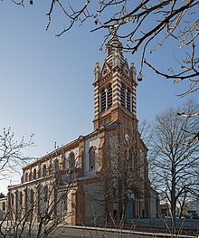 Labège - L'église Saint-Barthélémy Façade et vue générale.jpg