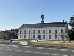 Arsenal building 100 became the Maison des Associations