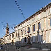 Ang lungsod hall.