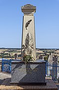 31 - Montjoire - Le monument aux Morts.jpg