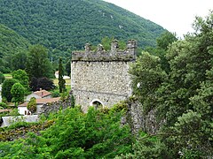 Las ruinas del castèl.