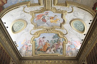 Peintures au plafond de la galerie Mazarine.