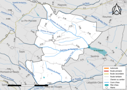 Carte en couleur présentant le réseau hydrographique de la commune