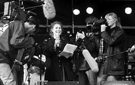 Kysia Hekster, toen voorzitter LSVb, bij een demonstratie tegen onderwijsbezuinigingen, Den Haag 5 november 1994