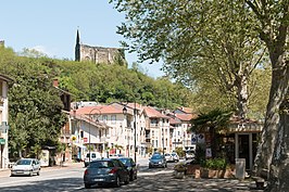 Centrum met op de achtergrond Église Notre Dame de la Pitié