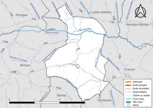 Carte en couleur présentant le réseau hydrographique de la commune