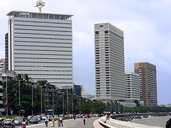 एअर इण्डिया (left), ओबेरॉय (centre) and NCPA (right) buildings at Marive Drive, नरीमन प्वाइंट पर