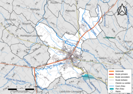 Carte en couleur présentant le réseau hydrographique de la commune