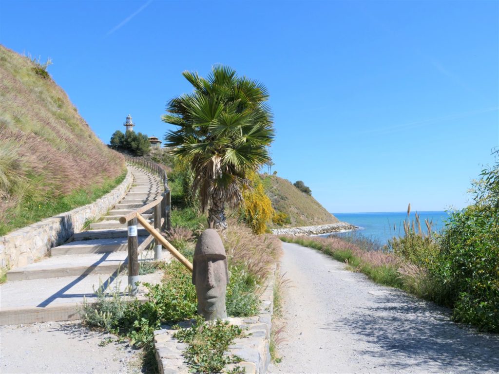 plaże Benalmadeny prowincja Malaga