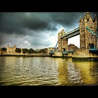 London #londyn #city #miasto #ulica #street #follow #followme #instadaily #instamood #photooftheday #goodtime #liking #cool #igersolsztyn #fotopawelolsztyn #igers #olsztyn #polska #poland #architecture #bridge #towerbridge #towerhill #nice #water #travel 