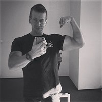 Kto dzisiaj trenował, biceps tzn ręka w górę ;) #motivation #fitness #bodybuilding #crossfit #body #selfie #cardio #training #hot #life #bikini #gym #kik #girl #face #model #fitness_models #swag #workout #yummy #alcohol #fit #fitfam #iphoneonly #fitspirat