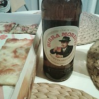 Sponsorem dzisiejszej imprezy jest #moretti#pizzasmakujenajlepiejwrzymie#roma#pizza