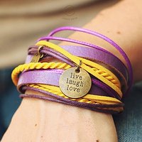 Bransoletka " Live laugh love " już dostępna w sklepie. www.joannadesing.pl/sklep #handmade #doublewrap #giftidea #etsy #dlaniej #prezent #jewellery #fiolet #purple #leather.