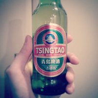 Ostatnio piłem to piwo w sierpniu 2013 w Hongkongu, a teraz proszę - do kupienia w Biedronce za 2, 49 pln, polecam. :) #tsingtao #piwo #piąteczek #biedronka #chinabeer #china #browar.