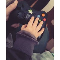 Hello #goodmorning #girl #boy #instagirl #instaboy #woman #littleboy #kind #baby #love #mylove #play #gramy #xbox #xboxlive #xboxone #pad #hand #littlehands #freetime #goodtimes #horizon #saturday #child #l4l