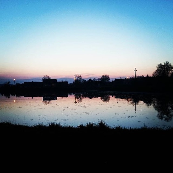 Dusk #sunset #country #countryside #village #calm #holiday #freetime #water #lake #chill #poland #swietokrzyskie #dont #want #go #home #l4l #f4f #vscocam #picoftheday