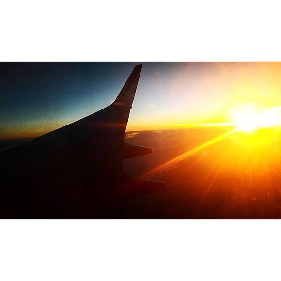 Fly #ryanair #crete #plane #perfectview #myfirsttime #skyisthelimit #cloudcollection #clouds #cloudsporn #sky #skyporn #sunset #suncollection #uponthecloud #vacation #goodtime @beyouenemyorlover