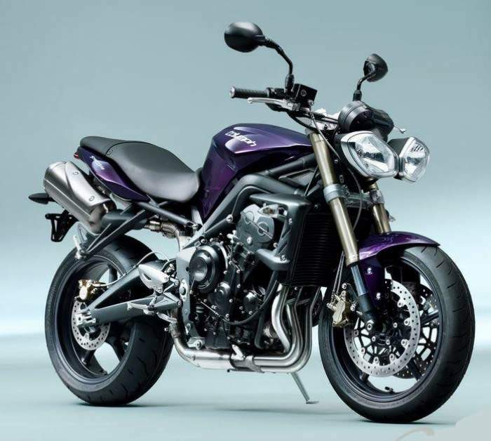 Мотоцикл Triumph Street Triple 675 2012