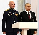 At the ceremony to present Gold Star medals to Heroes of Russia. With Major Boris Dudko, Deputy Commander of the 124th Separate Tank Battalion of the 76th Guards Airborne Assault Division.