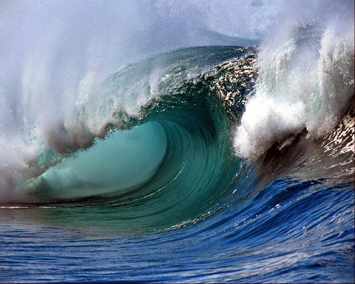 4278666_BigWave002 (700x560, 300Kb)