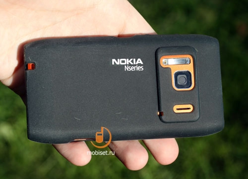 Nokia N8