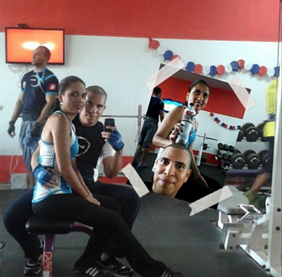 Group selfie a training gym