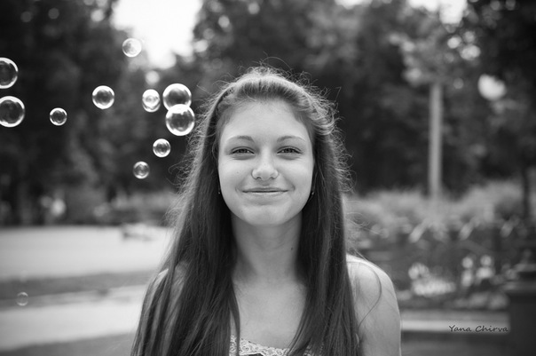 Black&White Smiling Girl