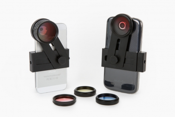 Detachable color filters for smartphone lenses